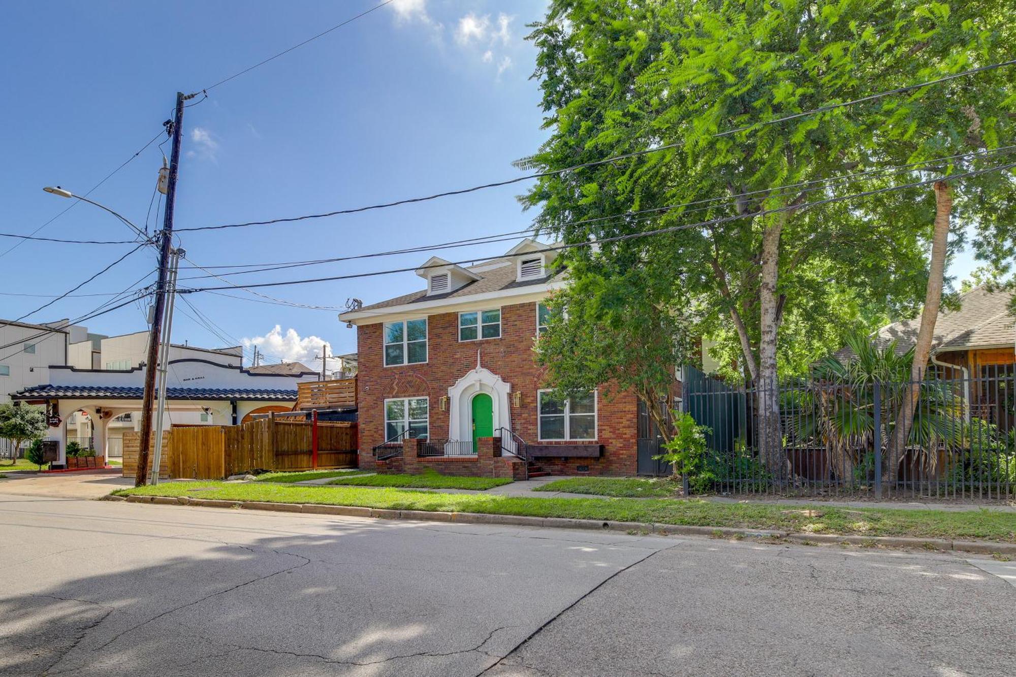 Apartment Pet-friendly 1 Mi To Downtown! *
